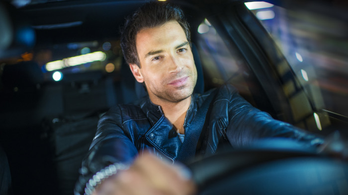 العثور على مصباح الهالوجين المناسب لسيارتك